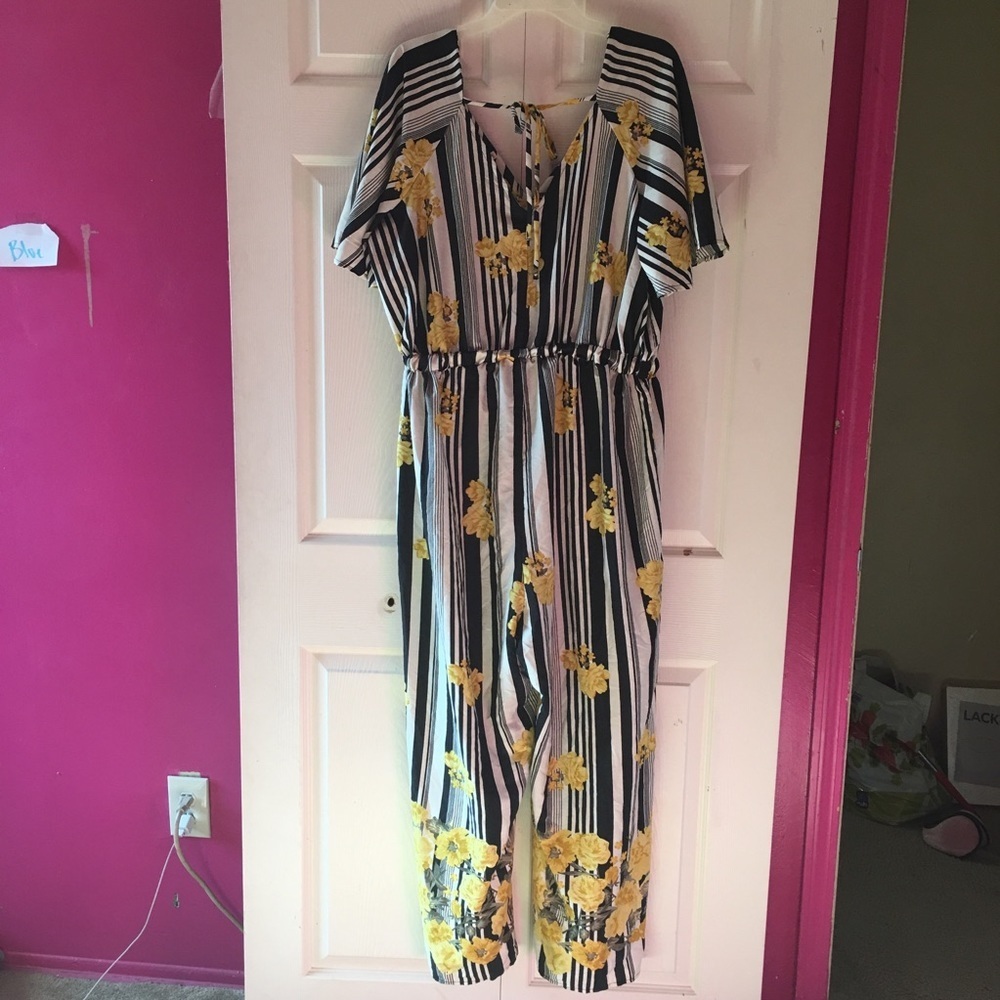 Indulge inStyle Jumpsuit size 2X - Picture 2 of 3